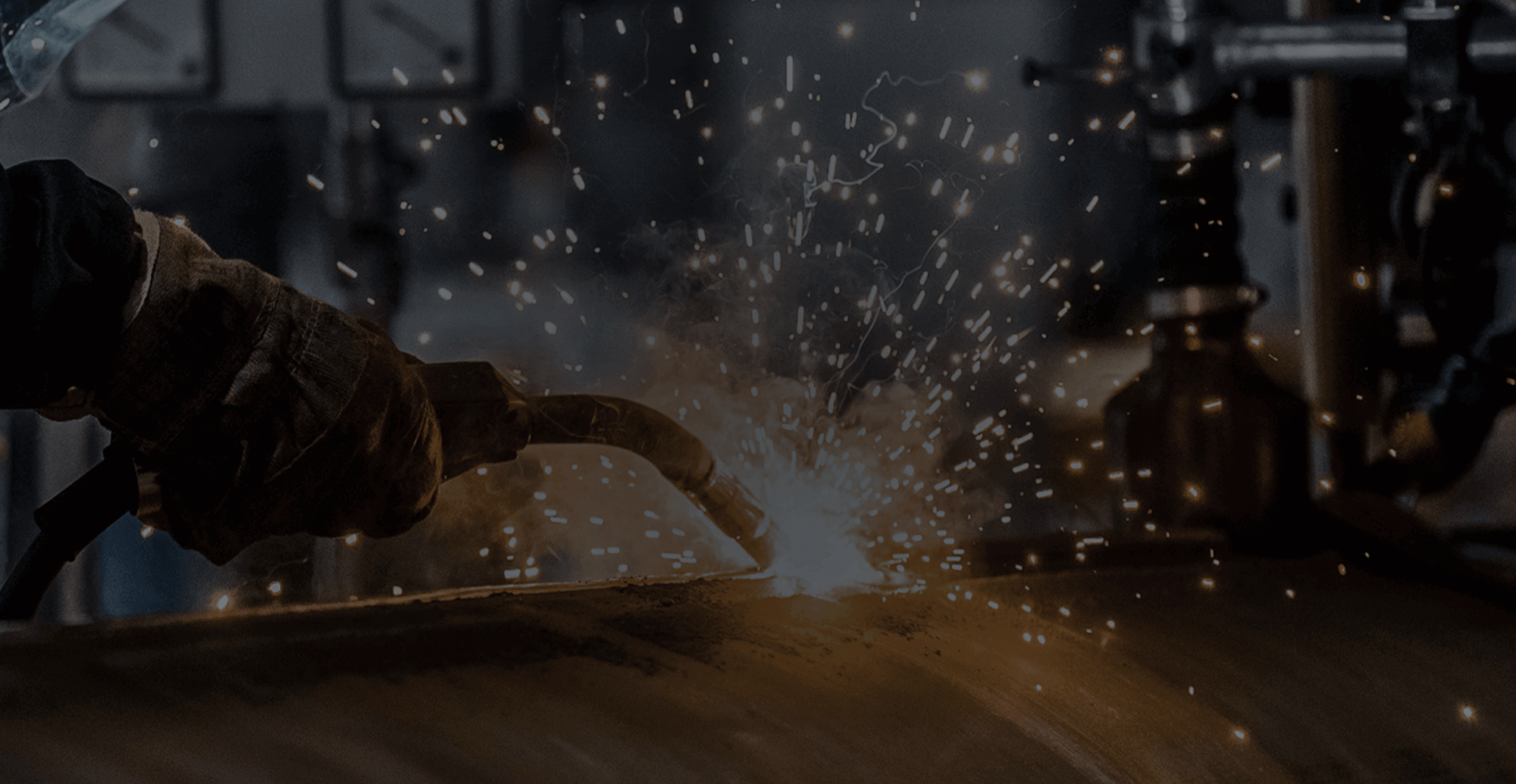 「見極め、真摯に向き合い、確かに仕上げる。 」 溶接/機械据付/配管工事一式/清掃